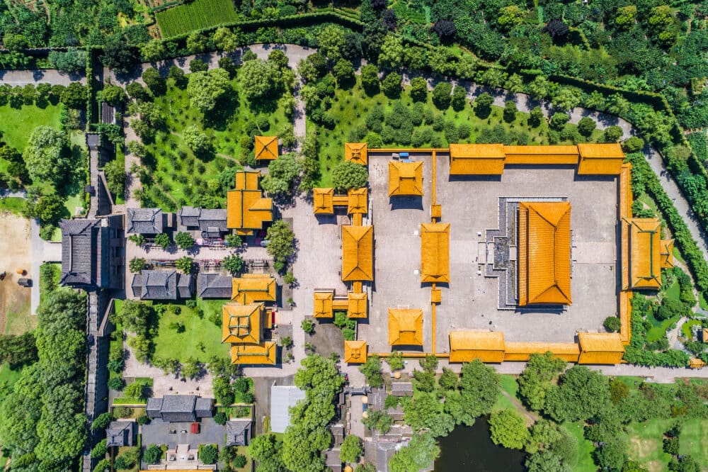 choosing the perfect commercial roofing system a comprehensive guide