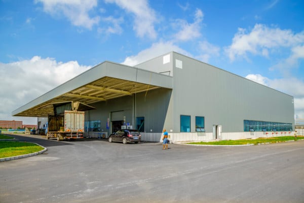 a guide to selecting the perfect roofing system for your commercial warehouse WaterTight roofing company